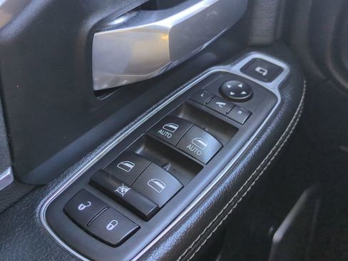 Used 2019 RAM 2500 Laramie image 28