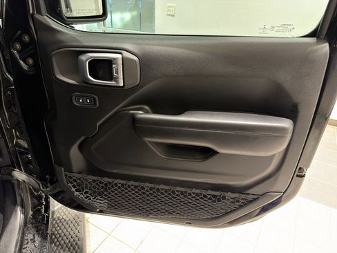 Used 2020 Jeep Wrangler Unlimited Sport S image 26