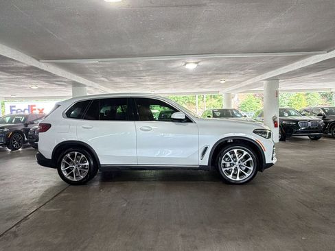 Certified 2023 BMW X5 xDrive40i w/ Premium Package AWD/4WD image 7