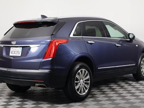 Used 2018 Cadillac XT5 Luxury w/ Driver Awareness Package FWD image 4