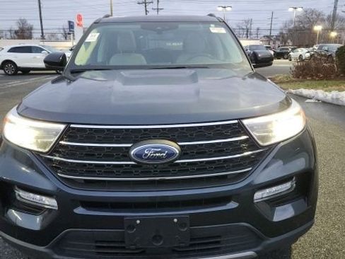 Used 2023 Ford Explorer XLT w/ Equipment Group 202A image 2