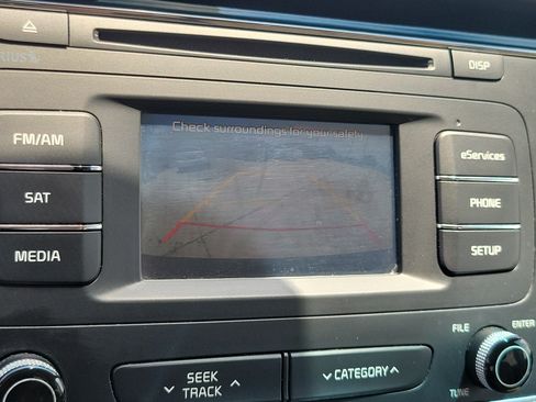 Used 2016 Kia Sedona EX FWD image 22