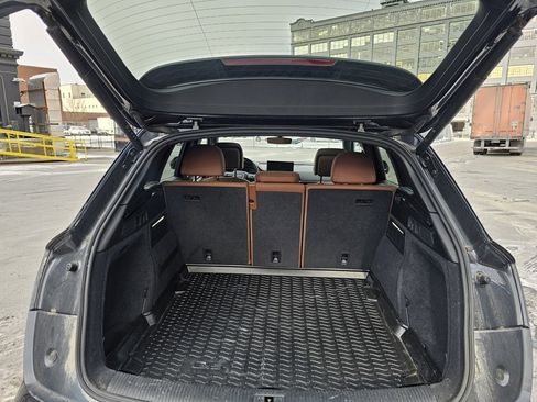 Used 2024 Audi Q5 2.0T Premium w/ Convenience Package image 7