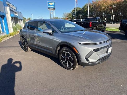 New 2026 Chevrolet Equinox EV LT image 7