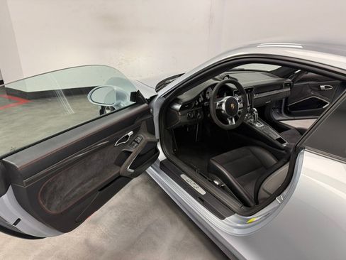Used 2014 Porsche 911 GT3 RWD image 47
