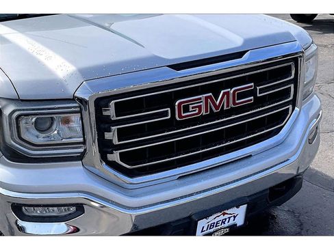 Used 2017 GMC Sierra 1500 SLE w/ SLE Value Package AWD/4WD image 27