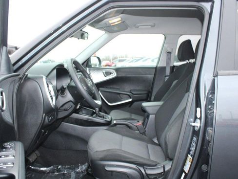 Used 2024 Kia Soul LX w/ Option Group 015 image 9
