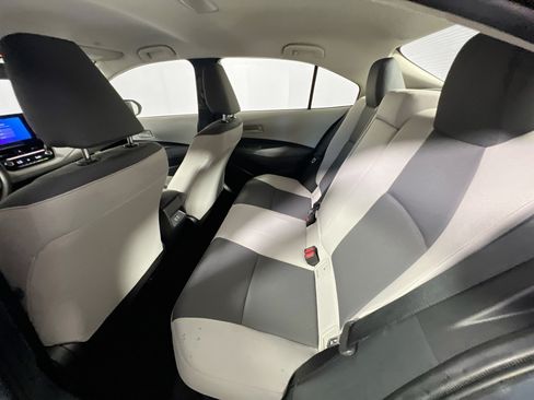 Used 2026 Toyota Corolla LE FWD image 27