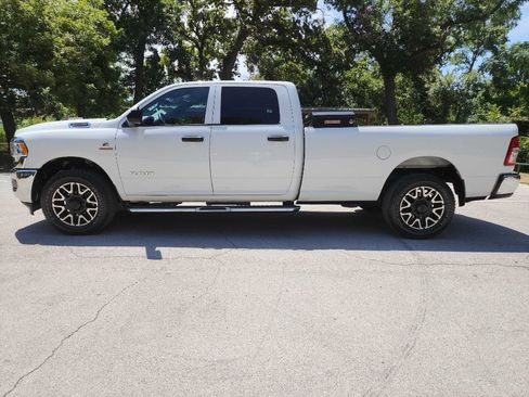 Used 2022 RAM 2500 Tradesman w/ Chrome Appearance Group RWD image 5