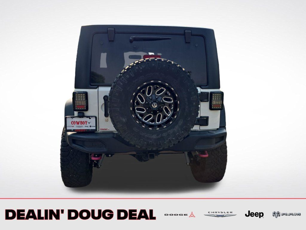Used 2015 Jeep Wrangler Unlimited Rubicon AWD/4WD image 5