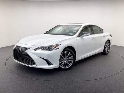 Used 2021 Lexus ES 300h w/ Premium Package
