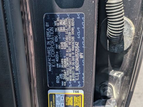 Used 2025 Kia Soul LX FWD image 33