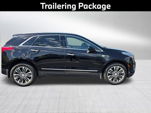 Used 2017 Cadillac XT5 Premium Luxury w/ Driver Assist Package AWD/4WD image 5