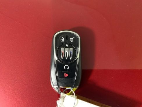 Used 2024 Buick Envista Avenir image 35