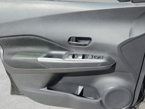 Certified 2025 Nissan Kicks Play S FWD image 16