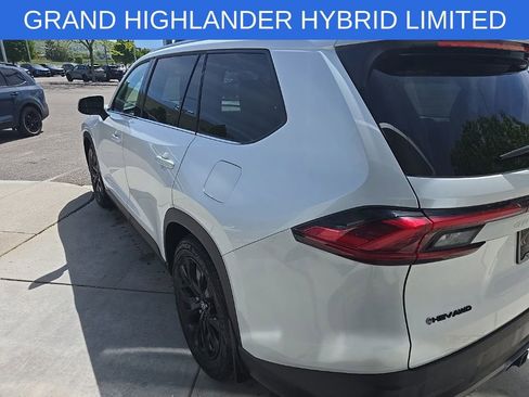Used 2024 Toyota Grand Highlander AWD Hybrid image 4