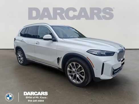 Used 2024 BMW X5 xDrive40i w/ Parking Assistance Package AWD/4WD image 1
