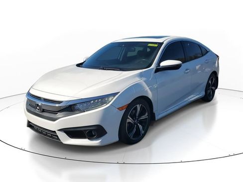 Used 2016 Honda Civic Touring image 3