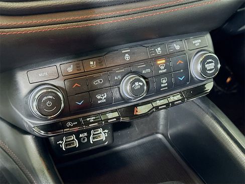 Used 2023 Dodge Durango GT image 27