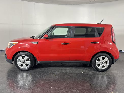 Used 2019 Kia Soul w/ Convenience Package image 7