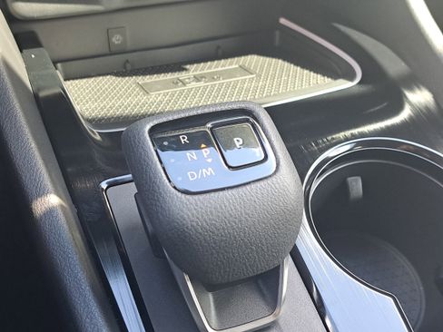 Certified 2025 Nissan Rogue SL image 30