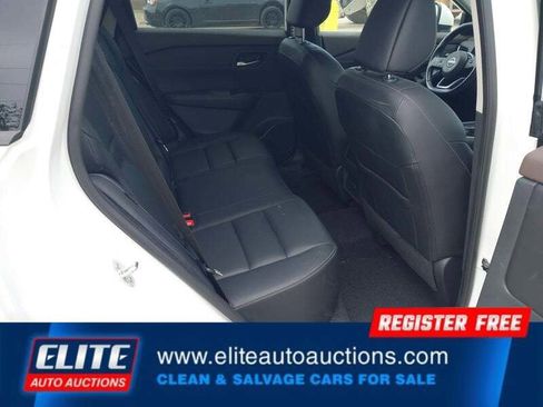 Used 2023 Nissan Rogue SL AWD/4WD image 16