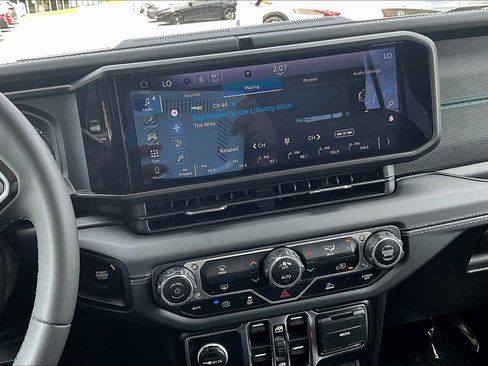 Used 2024 Jeep Wrangler Unlimited Rubicon 4xe image 6