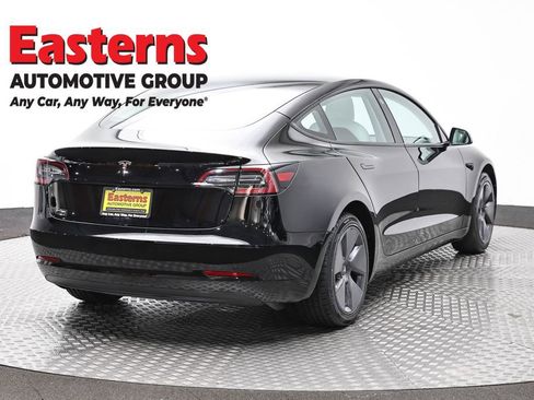 Used 2023 Tesla Model 3 Standard Range image 5