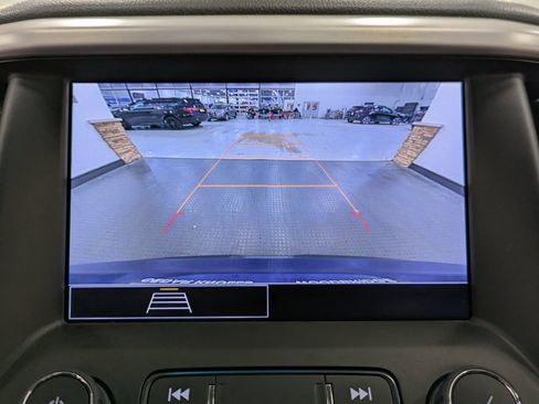 Used 2023 GMC Acadia SLE w/ Driver Convenience Package image 13