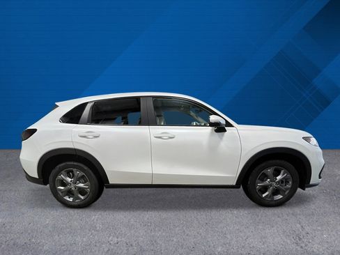 New 2026 Honda HR-V LX image 2