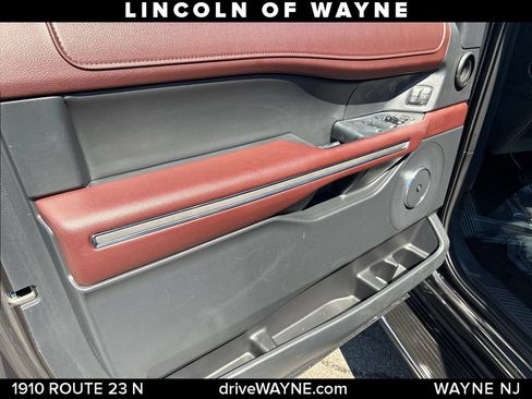 Used 2023 Ford Expedition Max Limited AWD/4WD image 12
