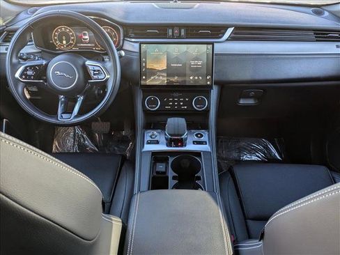Used 2025 Jaguar F-PACE R-Dynamic S image 19