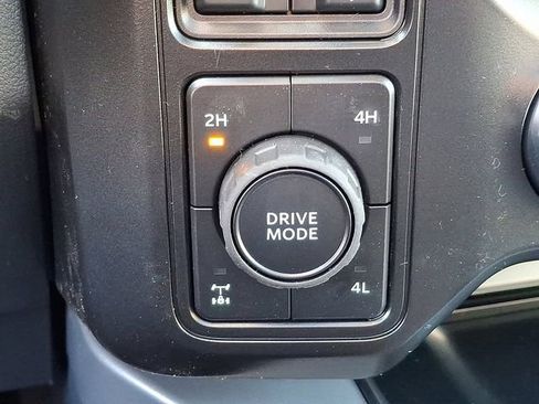 New 2026 Ford F250 Lariat w/ Black Appearance Package image 17