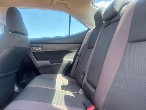 Used 2017 Toyota Corolla LE FWD image 37