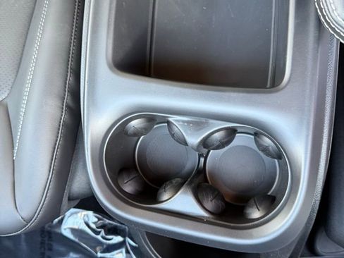 New 2026 Chrysler Pacifica Select image 22