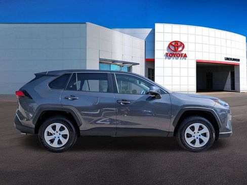 Used 2024 Toyota RAV4 LE AWD/4WD image 9