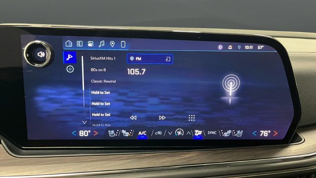 Used 2025 Chevrolet Suburban Premier AWD/4WD image 29