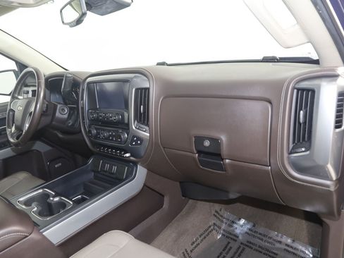 Used 2017 Chevrolet Silverado 1500 LTZ Z71 w/ LTZ Plus Package AWD/4WD image 38