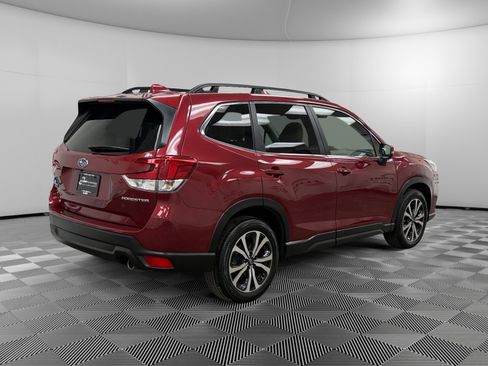 Used 2023 Subaru Forester Limited image 5