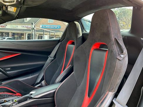 Used 2022 McLaren 720S Luxury image 19