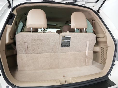 Used 2013 Toyota Highlander SE image 32