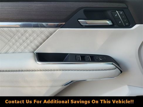 New 2026 GMC Acadia Denali image 17