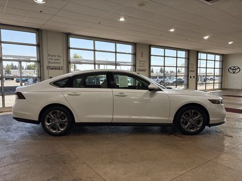 Used 2024 Honda Accord EX image 3