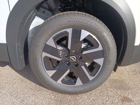 New 2026 Nissan Kicks SV w/ SV Premium Package image 23