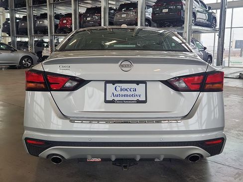 Used 2023 Nissan Altima 2.5 SL AWD/4WD image 7