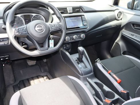 Used 2025 Nissan Versa S w/ Trunk Package FWD image 4