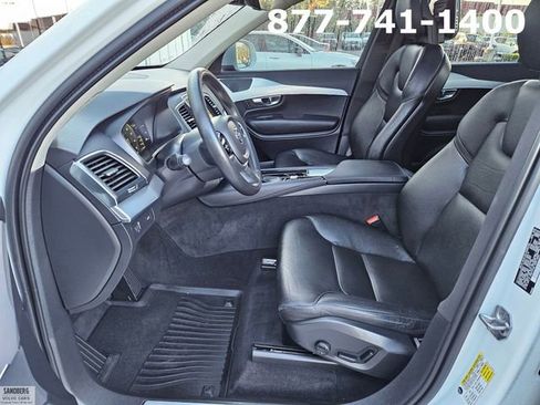 Used 2017 Volvo XC90 T5 Momentum w/ Vision Package image 12
