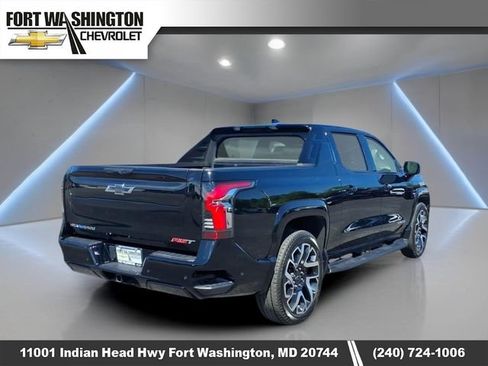 Used 2025 Chevrolet Silverado EV RST AWD/4WD image 2