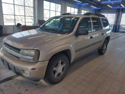 Used 2005 Chevrolet TrailBlazer EXT LT w/ LS Preferred Equipment Group image 3