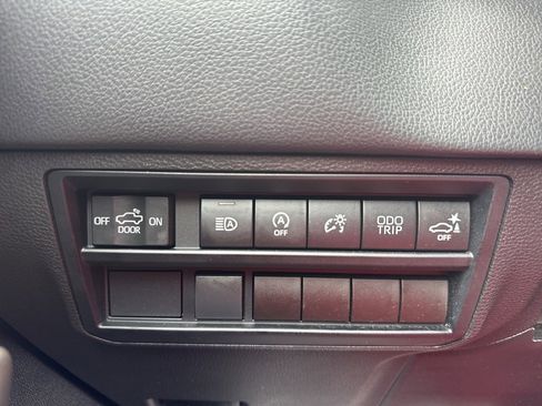 Used 2022 Toyota Tundra Limited image 13